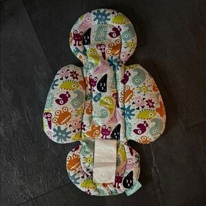 4moms Mamaroo Plush Newborn Insert - reversible colorful / black/white monsters